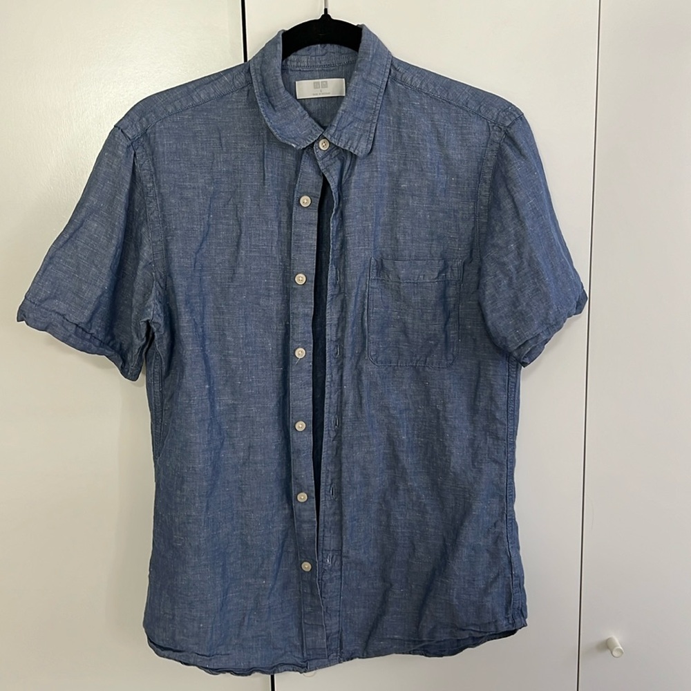 Uniglo Short sleeve Cotton linen blend button up. Variegated weave